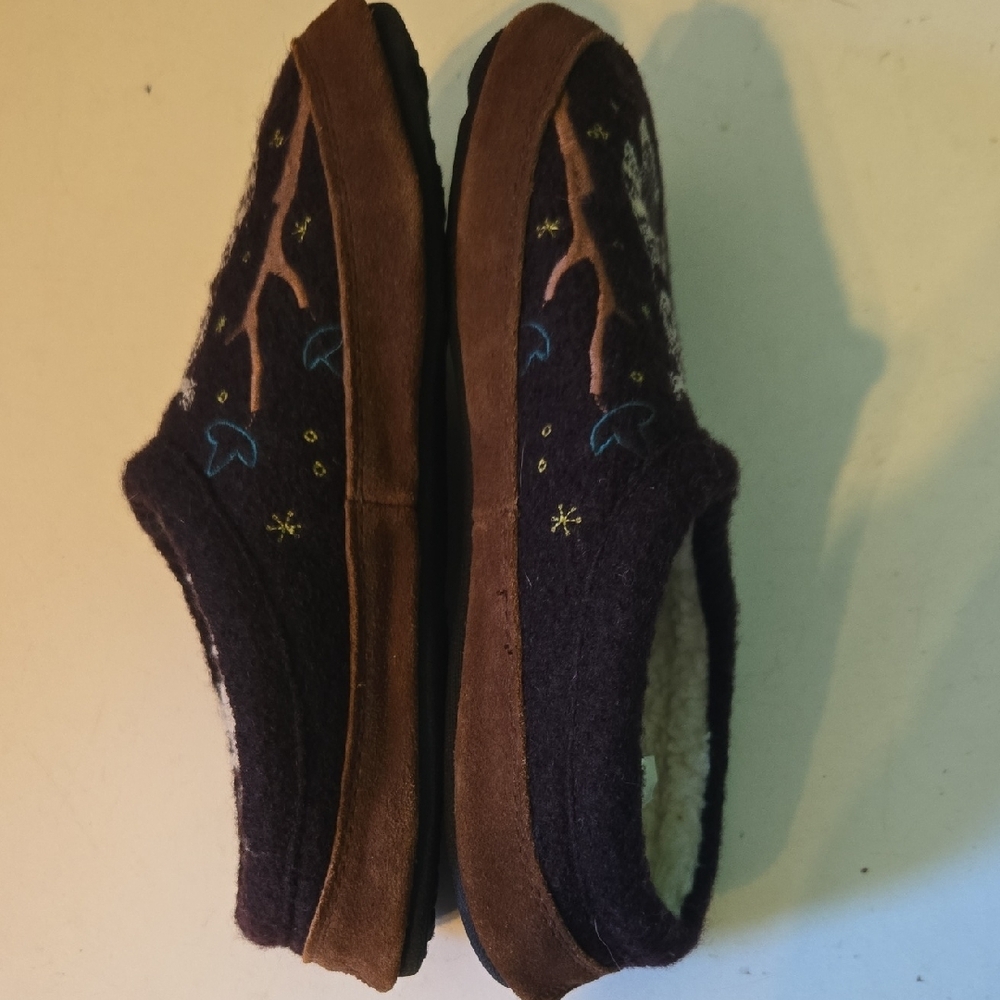 Acorn Black and Brown Owl Slippers - Picture 8 of 8